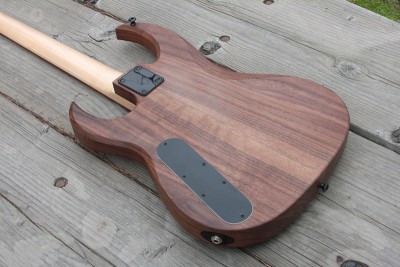 Scimitar Bass #2  - Click on picture for manual slideshow.