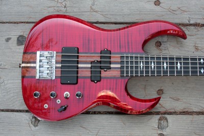 Scimitar NT Bass #2 - Click on picture for manual slideshow.