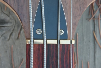 Scimitar Bass #3 - Fretless  - Click on picture for manual slideshow.