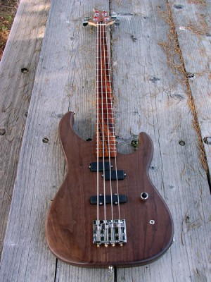 Templar SS Bass #1 - Click on picture for manual slideshow.