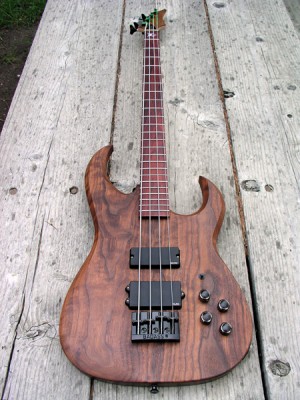 Scimitar Bass #1  - Click on picture for manual slideshow.