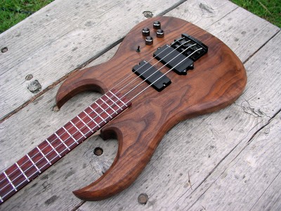 Scimitar Bass #1  - Click on picture for manual slideshow.