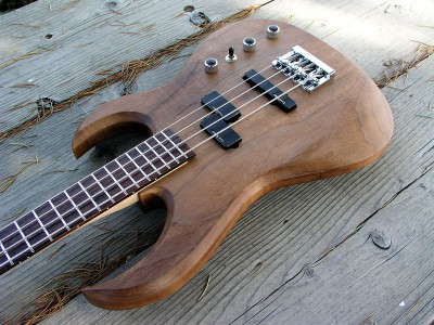 Scimitar Bass Prototype  - Click on picture for manual slideshow.