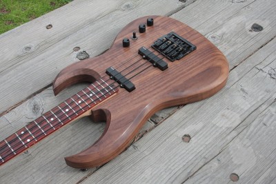 Scimitar Bass #2  - Click on picture for manual slideshow.