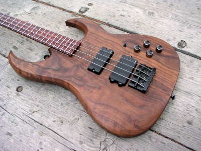 Scimitar Bass #1  - Click on picture for manual slideshow.