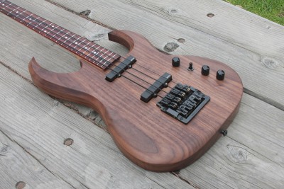 Scimitar Bass #2  - Click on picture for manual slideshow.