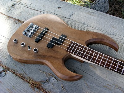 Scimitar Bass Prototype  - Click on picture for manual slideshow.