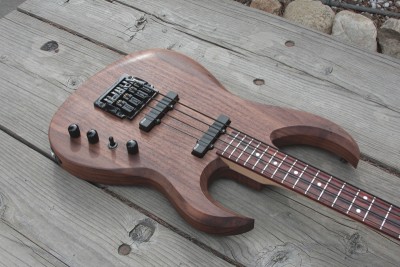 Scimitar Bass #2  - Click on picture for manual slideshow.